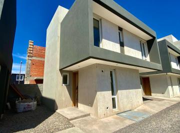 Casa de 5 ambientes, Plottier · Vende Duplex a Estrenar en Altos de Alberdi Lll, Plottier