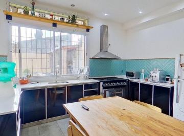 Casa · 140m² · 4 Ambientes · 1 Cochera · Venta Casa 4 Ambientes Florida Oeste con Piscina