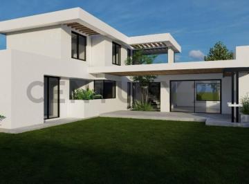 Casa · 210m² · 6 Ambientes · 2 Cocheras · Venta de Casa en Pozo - Barrio Gran Boedo