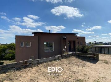 Casa · 224m² · 5 Ambientes · Venta Casa en Costa Esmeralda