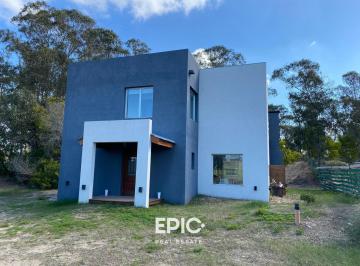 Casa · 160m² · 4 Ambientes · Venta Casa Costa Esmeralda