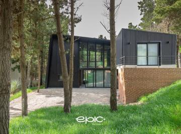 Casa · 250m² · 5 Ambientes · 2 Cocheras · Venta Casa en Senderos II Costa Esmeralda
