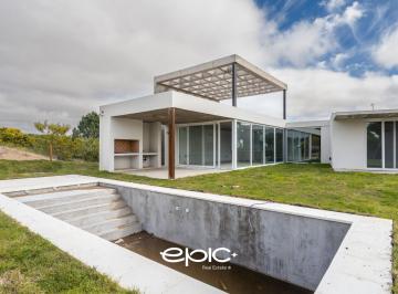 Casa · 153m² · 4 Ambientes · Venta Casa en Senderos IV Costa Esmeralda