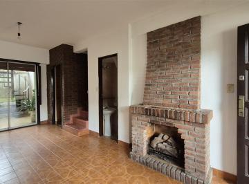 Casa · 69m² · 3 Ambientes · 1 Cochera · Dúplex 3 Amb. en Venta, C/ Patio y Terraza. B. Parque - V. Martelli