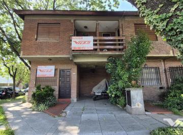 Casa · 69m² · 3 Ambientes · 1 Cochera · Casa 3 Amb Tipo Duplex en Venta, C/ Patio y Terraza. B. Parque - V. Martelli Apto Credito