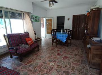 PH · 77m² · 3 Ambientes · 1 Cochera · PH en Venta - 2 Dorm. 1 Baño 1 Cochera - 156 m² - Los Hornos