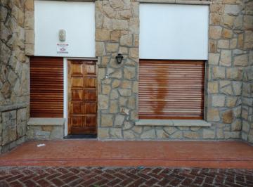 PH · 75m² · 3 Ambientes · 1 Cochera · PH en Venta - 2 Dorm. 1 Baño - Cochera - 115 m² - Tolosa