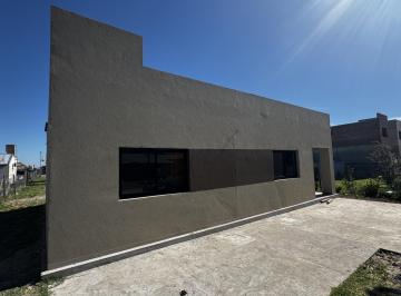 Casa · 37m² · 2 Ambientes · 1 Cochera · Casa en Estrenar en Funes Norte