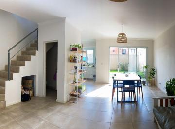 Departamento · 93m² · 3 Ambientes · 1 Cochera · Duplex en Venta 3 Amb C/ Patio - Apto Crédito