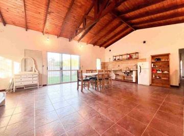 Casa · 89m² · 3 Ambientes · 2 Cocheras · Casa de Dos Dorm. - Venta - Oliveros