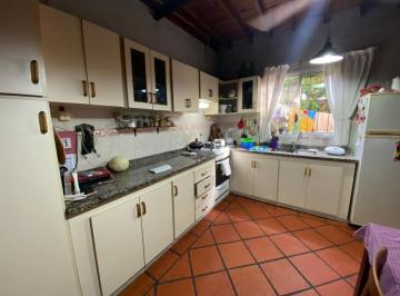 Casa · 310m² · 9 Ambientes · 1 Cochera · Lote Ideal Constructor Casa en Venta en Wilde Centro