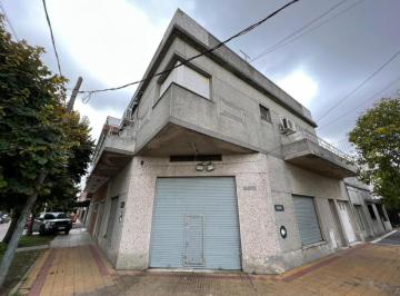 Casa · 150m² · 3 Ambientes · 1 Cochera · Casa - Sarandi