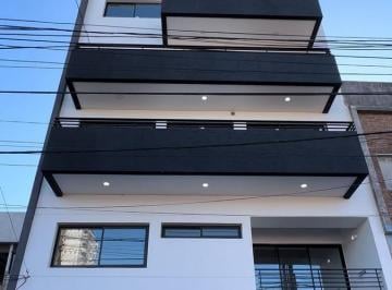 Departamento · 69m² · 3 Ambientes · Lincoln 100, Wilde ¡3 Ambientes con Patio en Venta!