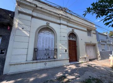 Casa · 221m² · 5 Ambientes · 1 Cochera · Casa a Estrenar en Barrio Fomento 9 de Julio