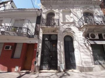 PH · 78m² · 3 Ambientes · Alquiler PH Funcional en Caballito Sur