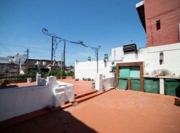 Casa · 170m² · 6 Ambientes · 2 Cocheras · Venta Casa Multifamiliar a Refaccionar Depósito