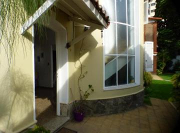 PH · 126m² · 5 Ambientes · Casa en Venta - 3 Dorm. 3 Baños - 130 m² - La Plata