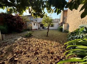 Casa de 3 ambientes, La Matanza · Casa en Venta en Ramos Mejia