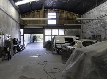 Local comercial · 260m² · Galpón en Adrogue - Muy Buena Ubicación