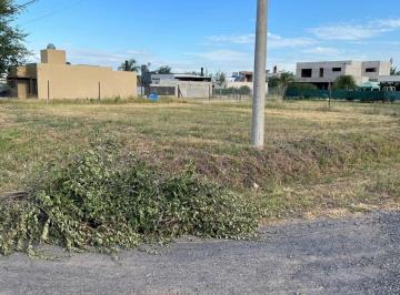 Terreno · 527m² · Terreno en Venta en Funes City