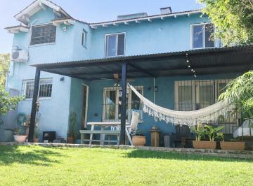 Casa · 149m² · 6 Ambientes · 1 Cochera · Venta - Casa de 4 Ambientes, con Jardín, en Dos Plantas. Zona Bajo de San Isidro