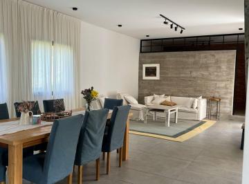 Casa de 7 ambientes, La Calera · Casa en Venta - La Deseada Country