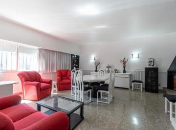 PH · 88m² · 4 Ambientes · 1 Cochera · Venta PH en Villa Urquiza con Terraza y Cochera Fija