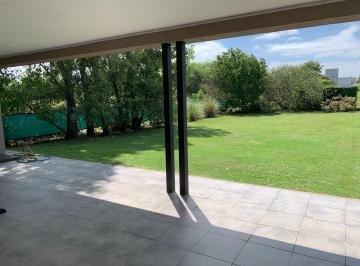Casa de 8 ambientes, Córdoba · En Venta - Casa en La Santina Country