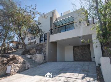 Casa · 140m² · 4 Ambientes · 2 Cocheras · Casa en Terrazas de La Estanzuela – ¡Con Pileta y Vista Increíble!