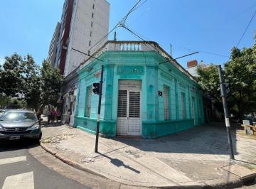 Local comercial · 300m² · 3 Ambientes · Local en Alquiler - Amplia Esquina Al Frente - Sarmiento 1900