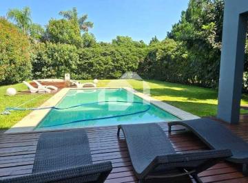 Casa · 270m² · 6 Ambientes · 4 Cocheras · Casa en Venta en Saint Matthew´s, Pilar, G. B. a. Zona Norte