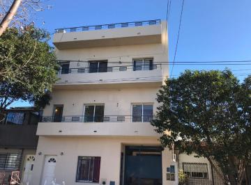 Departamento · 57m² · 3 Ambientes · Muy Amplio Contrafrente por Escalera