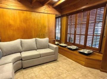 Casa · 120m² · 3 Ambientes · 1 Cochera · Chalet 3 Amb. C/playroom o 3er Dormit - L. Troncos - Amobladad