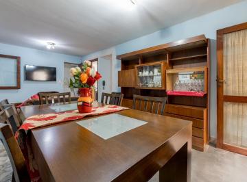 Departamento · 92m² · 5 Ambientes · 1 Cochera · Venta/permuta - Departamento de 3 Dorm. con Patio y Cochera. Lourdes, Rosario.