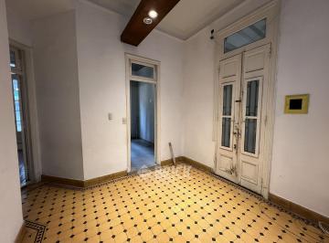 Departamento · 125m² · 4 Ambientes · Depto Tipo Casa en Mitre Al 4000 - Escritorio Frente 125 m² Patio Todo Sol Doble Entrada