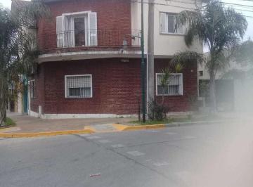 PH · 196m² · 4 Ambientes · PH en Venta - 3 Dorm. 2 Baños - 196 m² - Beccar