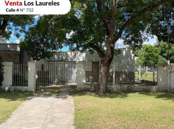Casa · 82m² · 4 Ambientes · 1 Cochera · Casa en Los Laureles