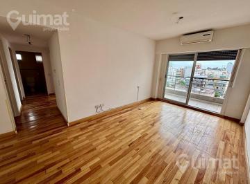 Departamento · 58m² · 3 Ambientes · 1 Cochera · 62 m² - 3 Amb C/ Ch - Alberdi 2100 - 2 Baños Completos