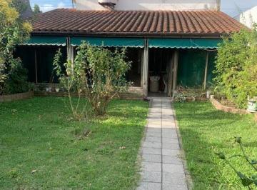 Casa · 130m² · 3 Ambientes · 1 Cochera · Casa en Venta - 2 Dorm. 1 Baño - Cochera - 254 m² - Almirante Brown