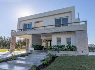 Casa · 368m² · Casa Chalet en Venta en Albanueva, Rincón de Milberg, Tigre