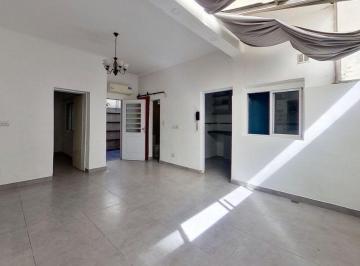 PH · 49m² · 3 Ambientes · PH 3 Ambientes Reciclado C Patio Avellaneda Centro