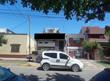 Local comercial · 105m² · Local con PH en Venta Moreno Centro