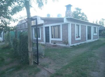 Casa · 130m² · 5 Ambientes · 1 Cochera · Oportunidad Ya Casa en Barrio Privado con Pileta