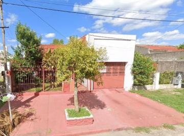 Casa · 80m² · 3 Ambientes · Casa en Venta - 2 Dorm. 2 Baños - 300 m² - Berisso
