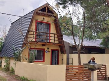 Casa · 75m² · 4 Ambientes · 2 Cocheras · Casa en Venta - 2 Dorm. 2 Baños - Cochera - 106 m² - Las Toninas