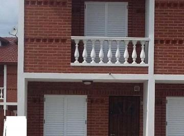 Casa · 74m² · 4 Ambientes · 1 Cochera · Casa en Venta - 3 Dorm. 2 Baños - Cochera - 78 m² - Las Toninas