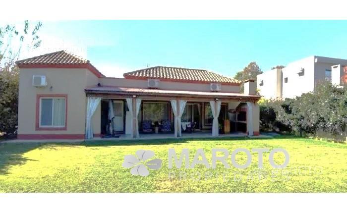 Casa en Venta en Barrio Privado San Lucas - Maroto Propiedades