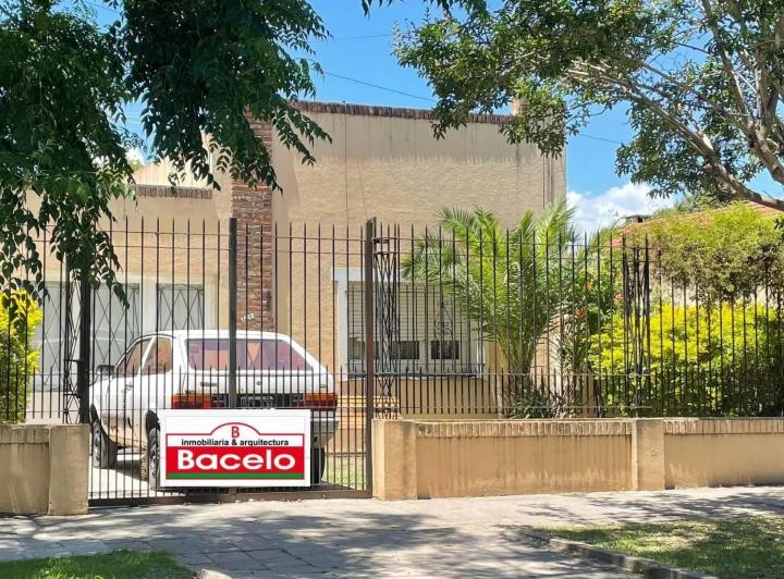 Casa · 150m² · 8 Ambientes · 1 Cochera