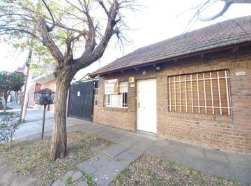 Casa · 42m² · 2 Ambientes · 2 Cocheras · Casa de 2amb en Villa Luzuriaga