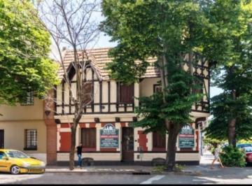 Casa · 350m² · 10 Ambientes · Chalet de Patrimonio Histórico, Estilo Anglo - Normanda, en El Microcentro.